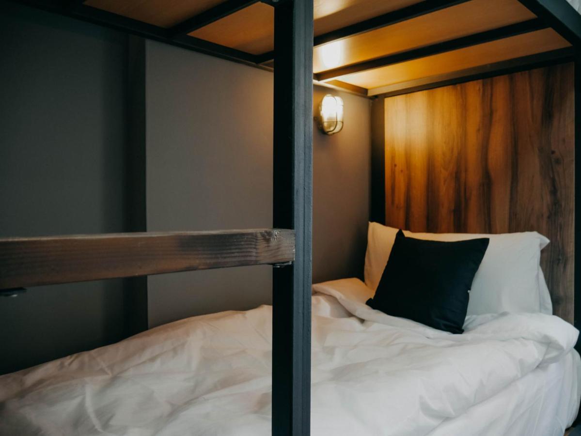 The Maze Hostel Тирана Екстер'єр фото