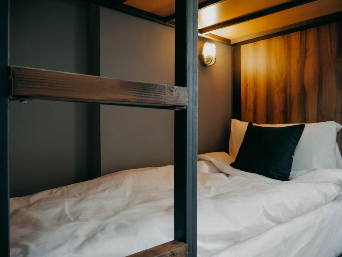 The Maze Hostel Тирана Екстер'єр фото